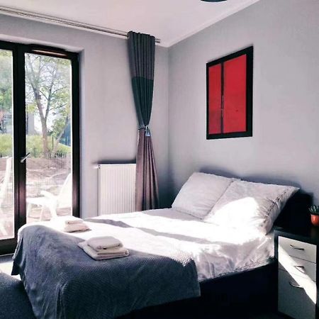 Airport Comfy Guest Home ワルシャワ エクステリア 写真