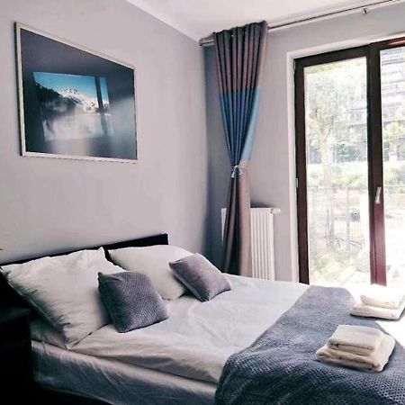 Airport Comfy Guest Home ワルシャワ エクステリア 写真