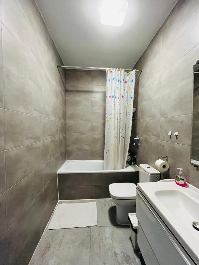 Airport Comfy Guest Home ワルシャワ エクステリア 写真