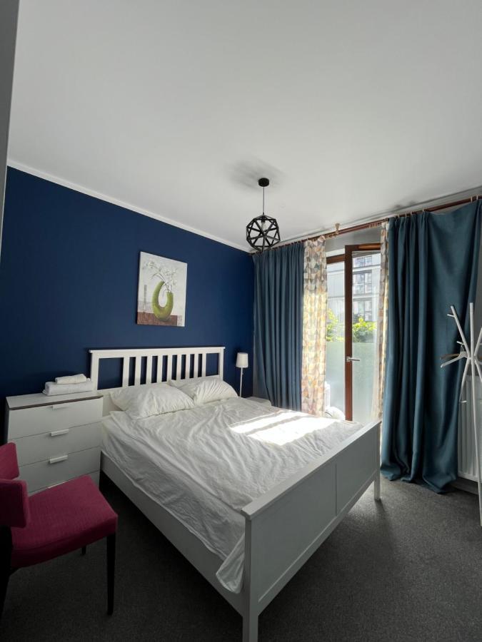 Airport Comfy Guest Home ワルシャワ エクステリア 写真