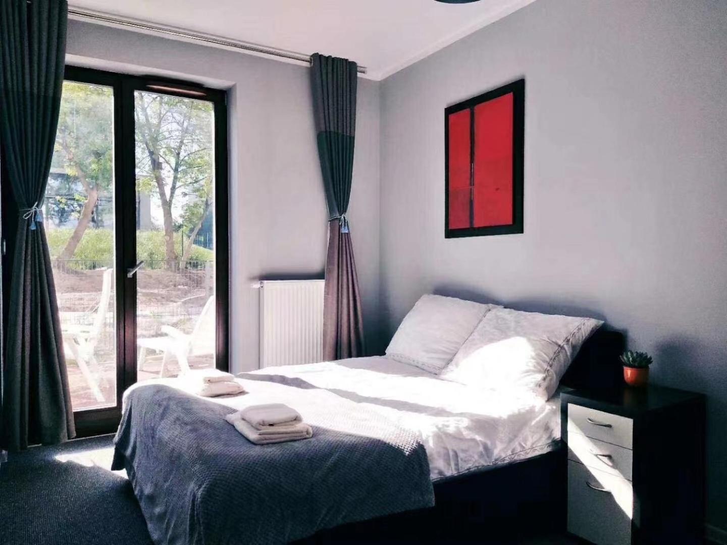 Airport Comfy Guest Home ワルシャワ エクステリア 写真
