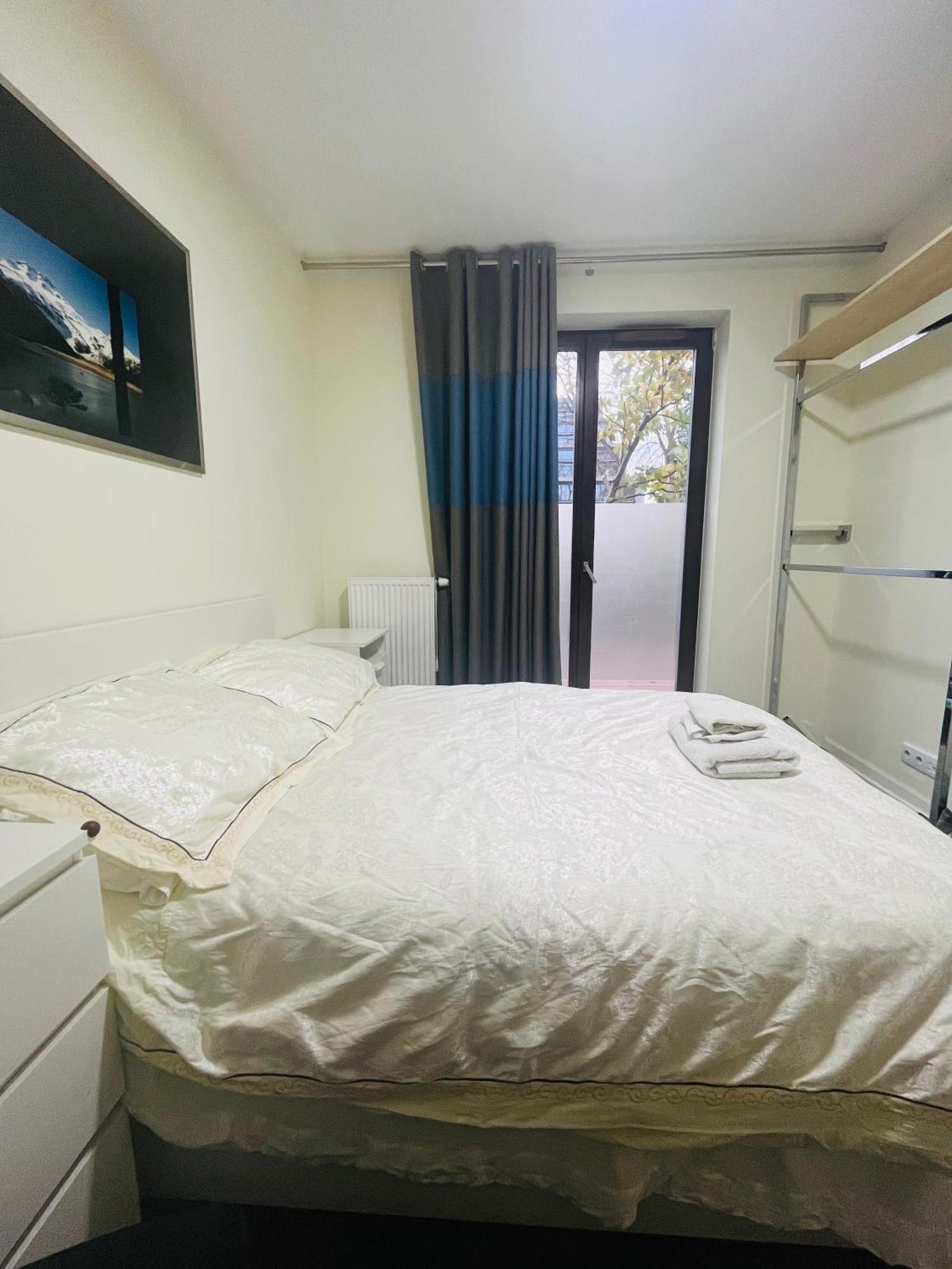 Airport Comfy Guest Home ワルシャワ エクステリア 写真